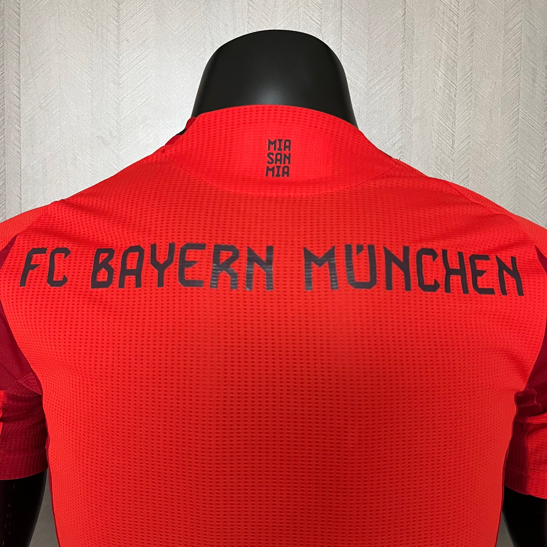 CAMISA BAYERN DE MUNICH VERSÃO JOGADOR HOME 24/25