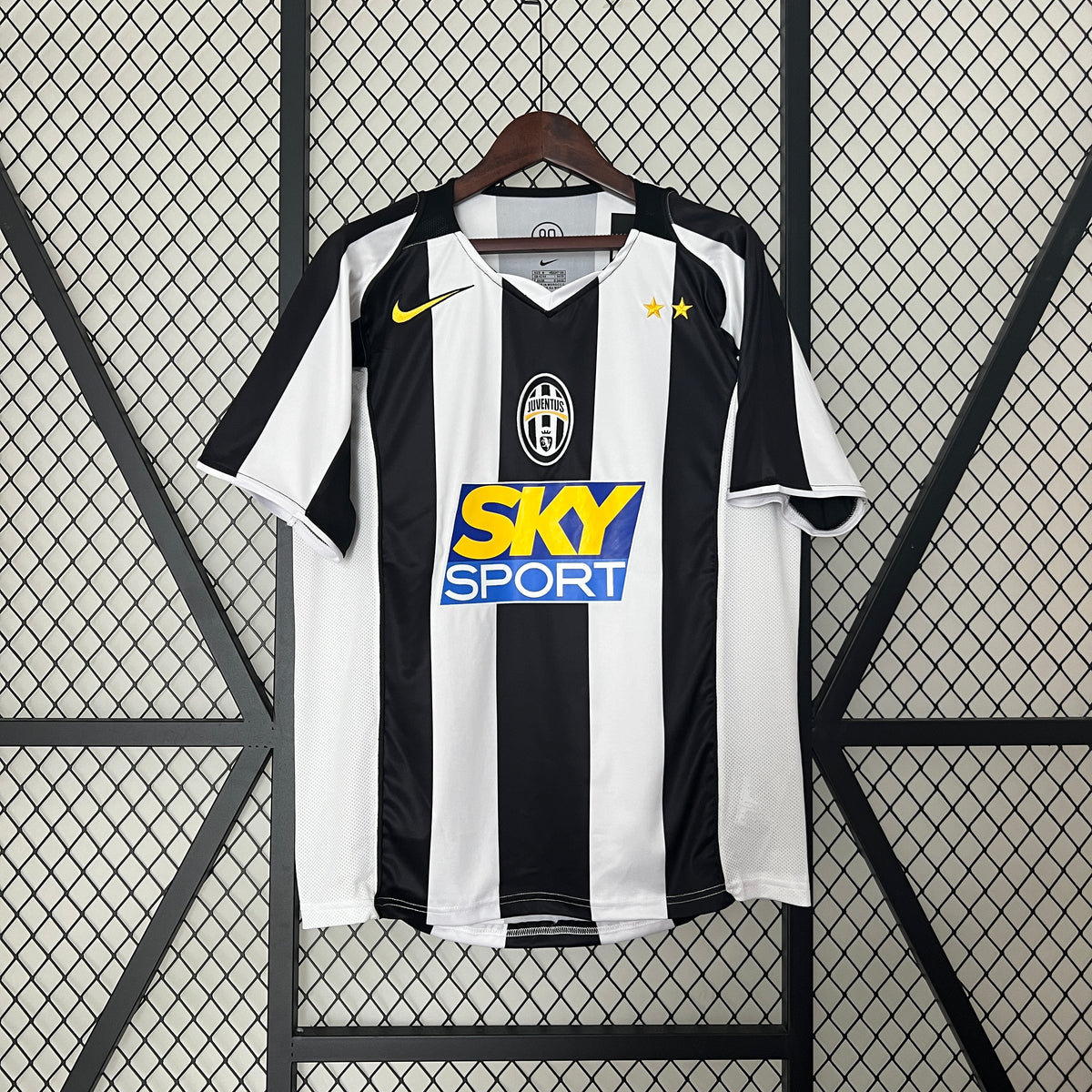 CAMISA JUVENTUS RETRÔ HOME 04/05