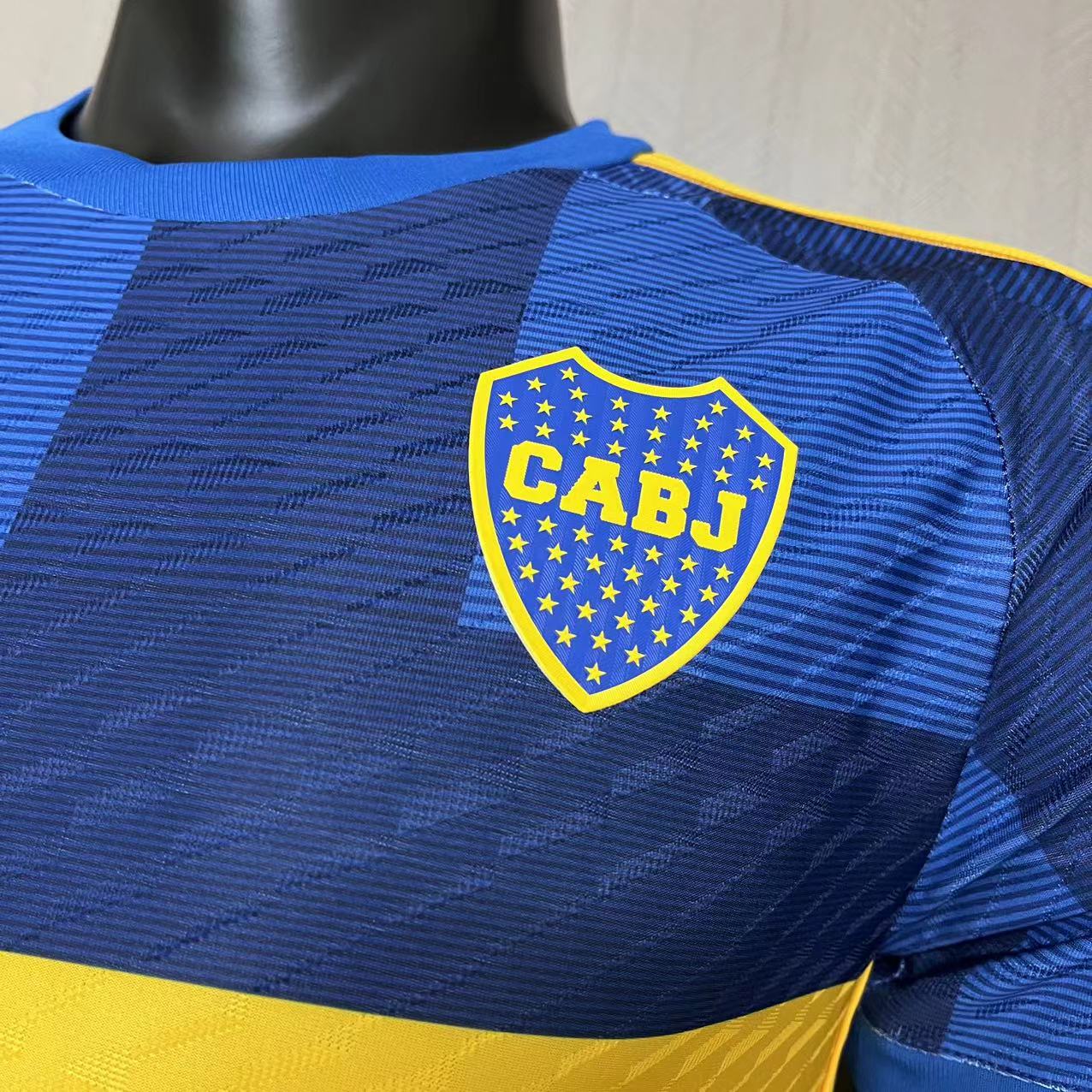 CAMISA BOCA JUNIORS VERSÃO JOGADOR HOME 23/24