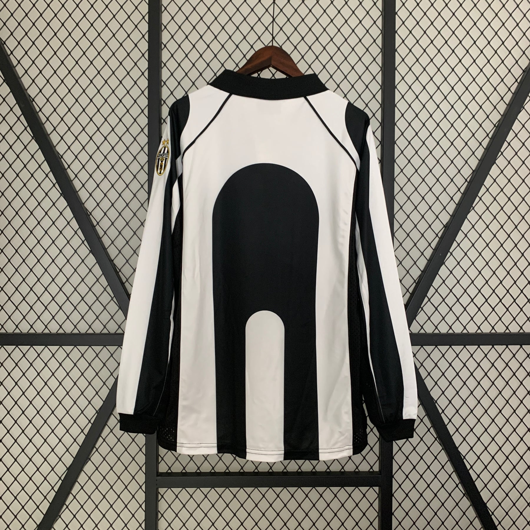 CAMISA JUVENTUS RETRÔ MANGA LONGA HOME 97/98