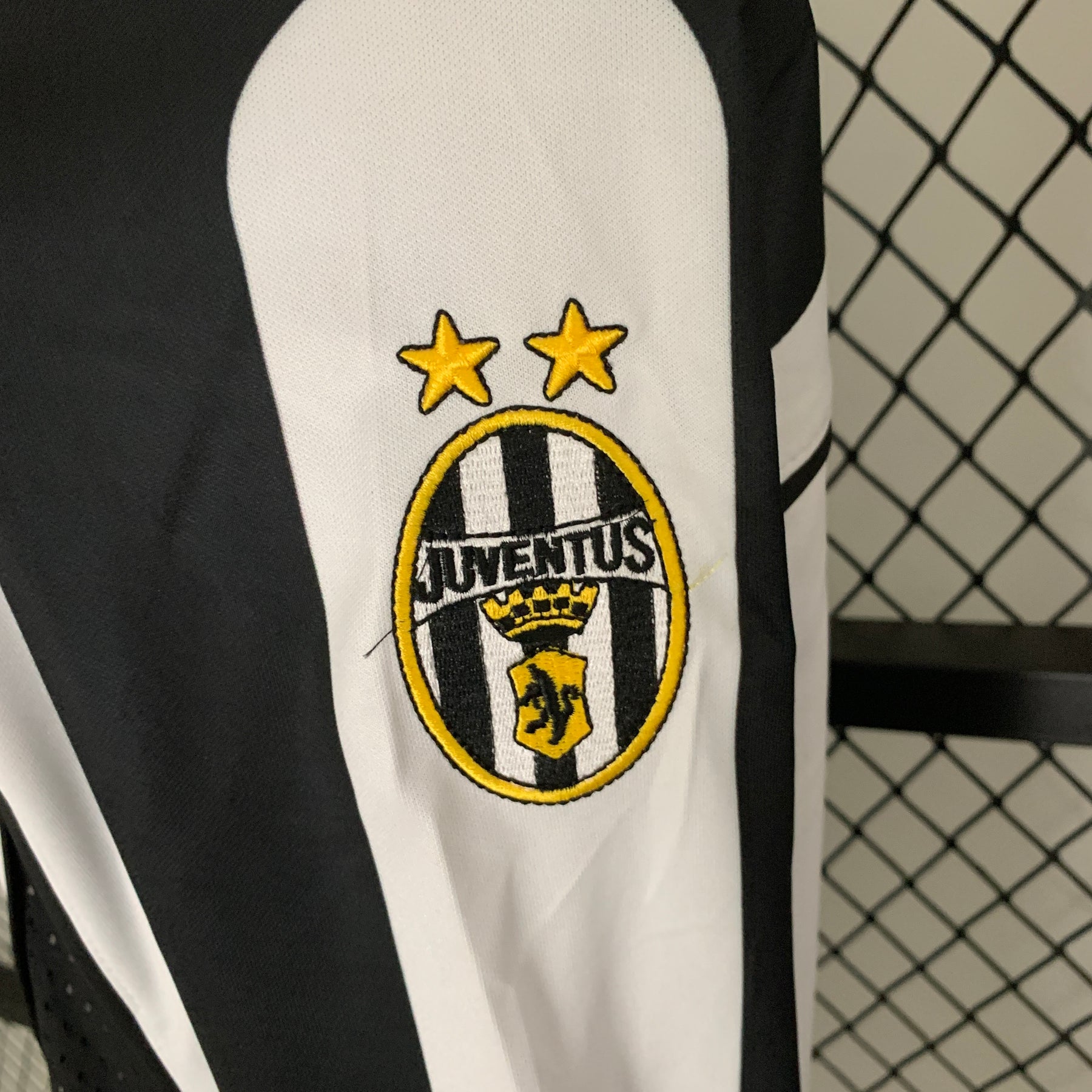 CAMISA JUVENTUS RETRÔ MANGA LONGA HOME 97/98